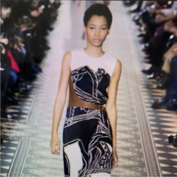 New White and Navy Horse-Belt -accent Midi dress | size S - Picture 2 of 8